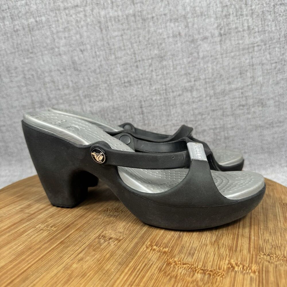 Crocs Cyprus Sandals Women's Size 7 Strappy Slip On Shoes